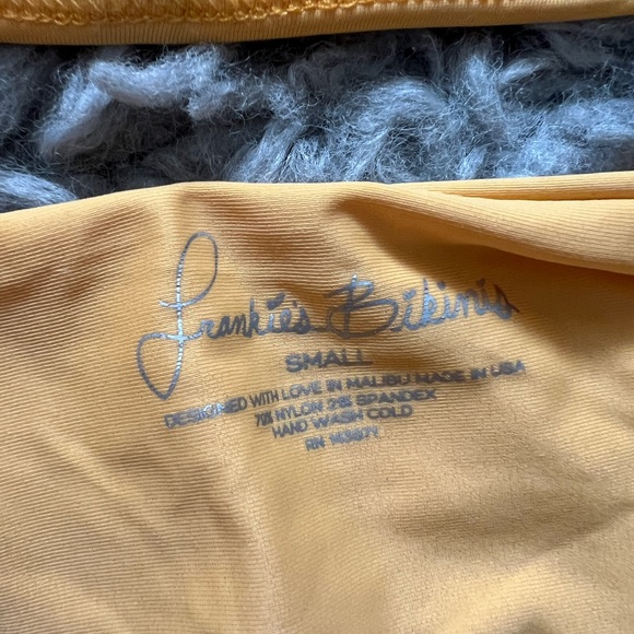 Frankie’s bikini - Picture 4 of 4